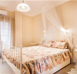 8 Bedroom villa with pool & seaview, near Acharavi, sleeps 16-18